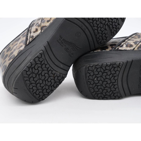Dansko XP Clogs Womens 8 Leopard Print Patent Leather Slip On Professional Shoes - Picture 12 of 13